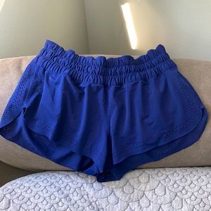 Lululemon size 2 loose flowy shorts, navy